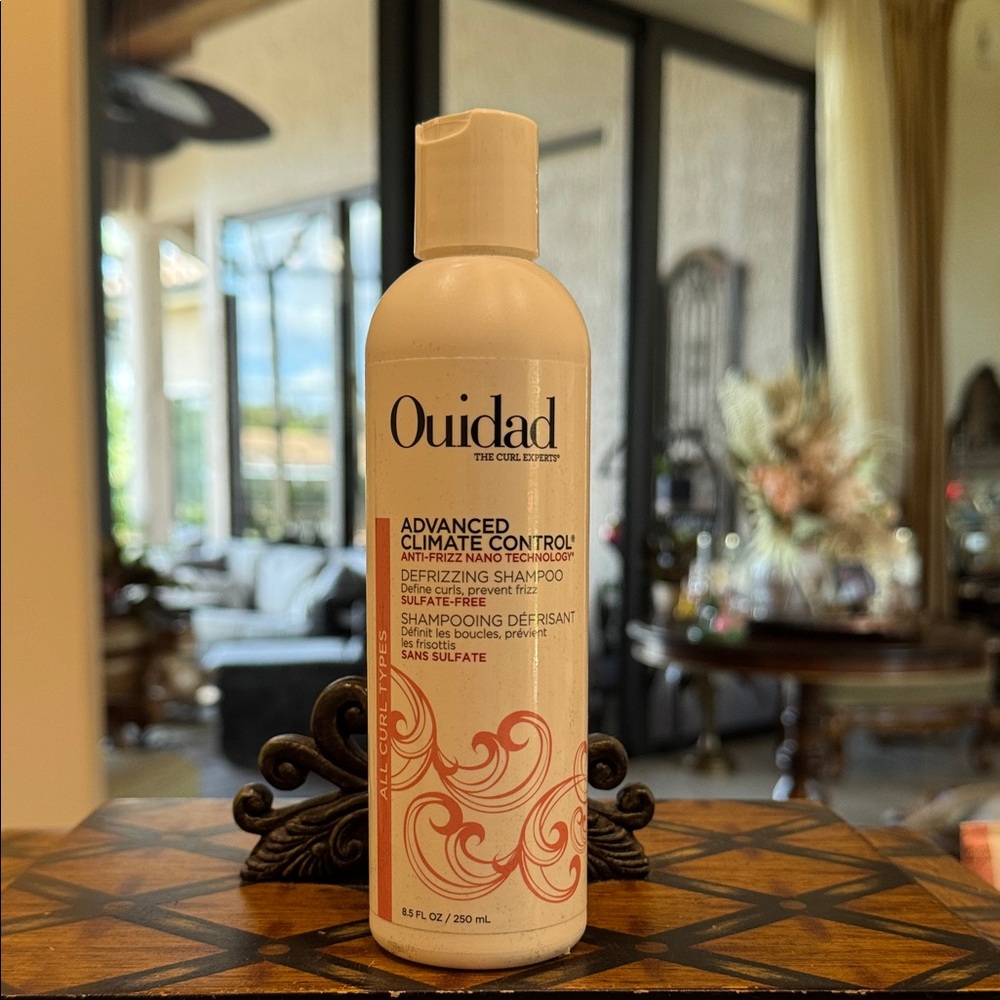 Ouidad Advanced Climate Control Defrizzing Shampoo